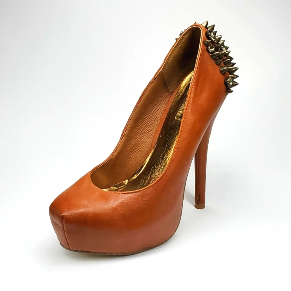 Vintage Wild Pair Carly Tan Spike Studded Platform Stilettos 5 EUC
